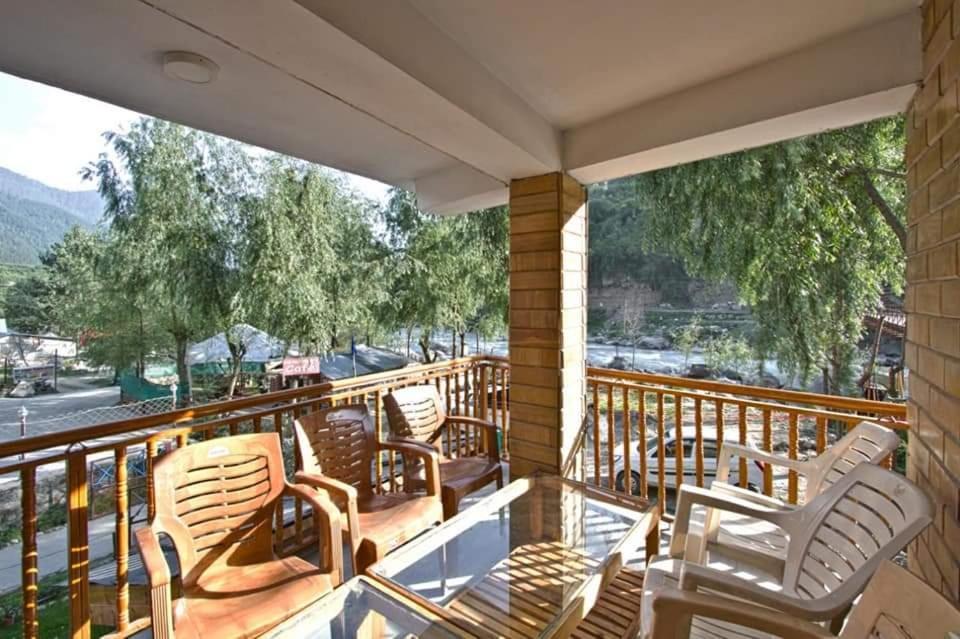 Himalayan Riverside Resort, Manali エクステリア 写真