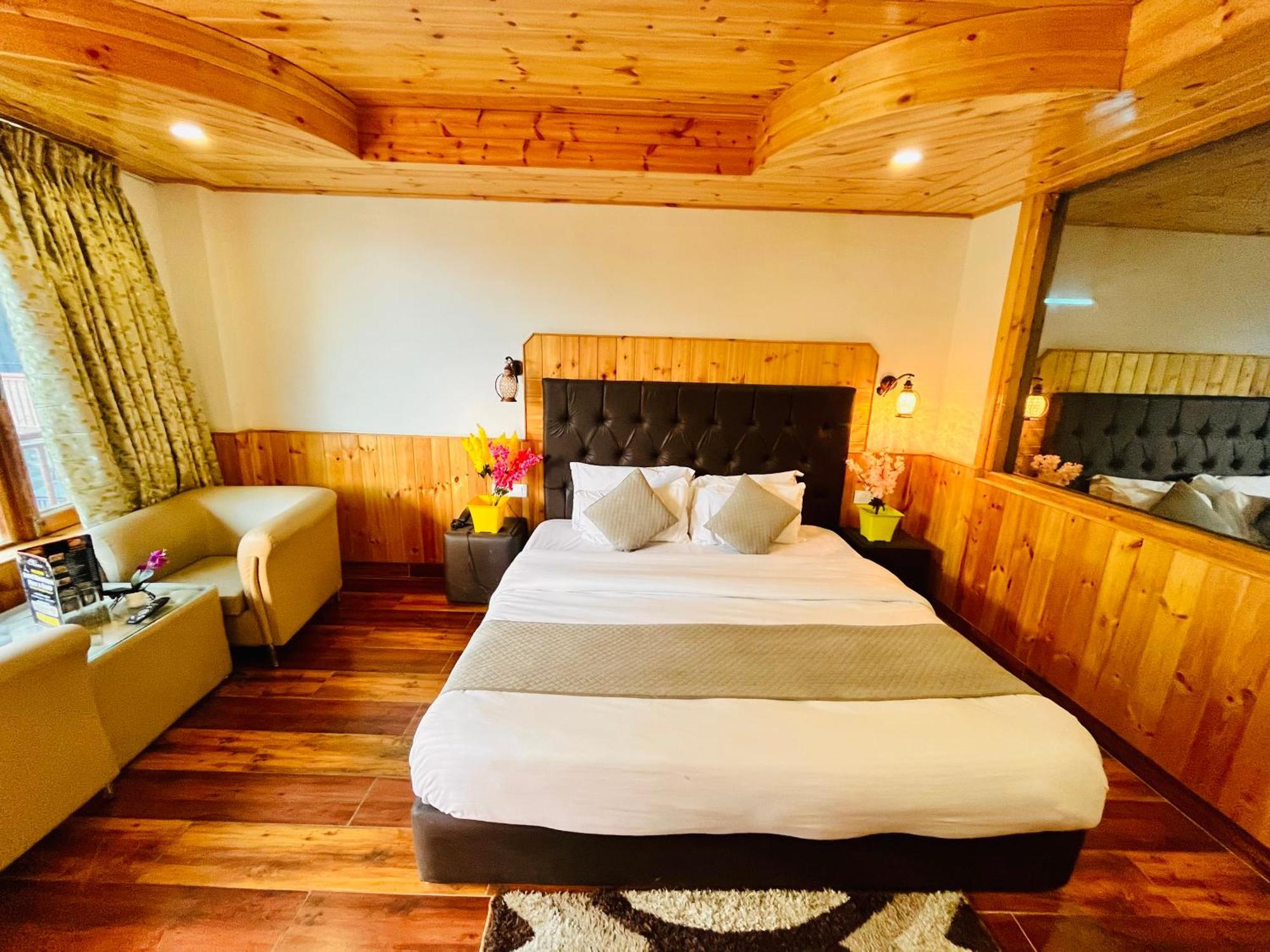 Himalayan Riverside Resort, Manali エクステリア 写真