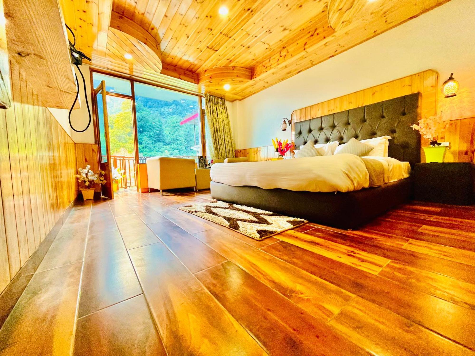 Himalayan Riverside Resort, Manali エクステリア 写真