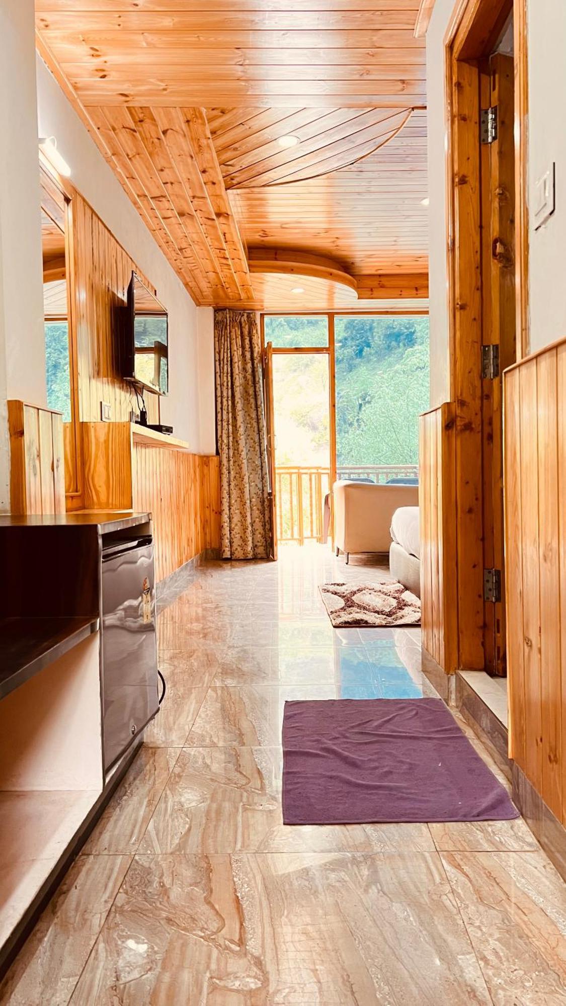 Himalayan Riverside Resort, Manali エクステリア 写真