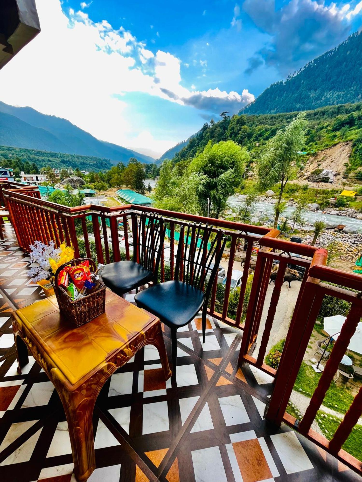 Himalayan Riverside Resort, Manali エクステリア 写真