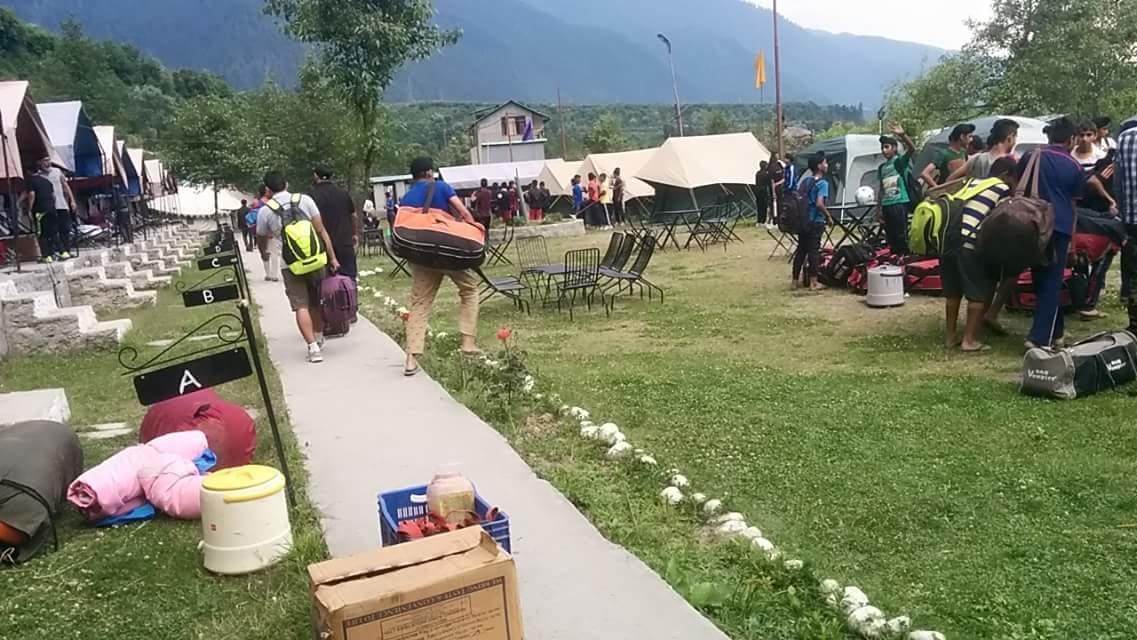 Himalayan Riverside Resort, Manali エクステリア 写真